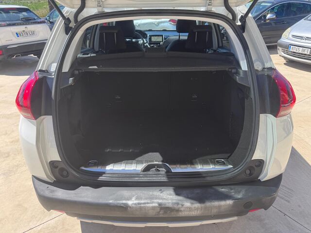 PEUGEOT 2008 ALLURE 1.2 E-THP AUTO SPANISH LHD IN SPAIN 43000 MILES 1 OWNER 2017